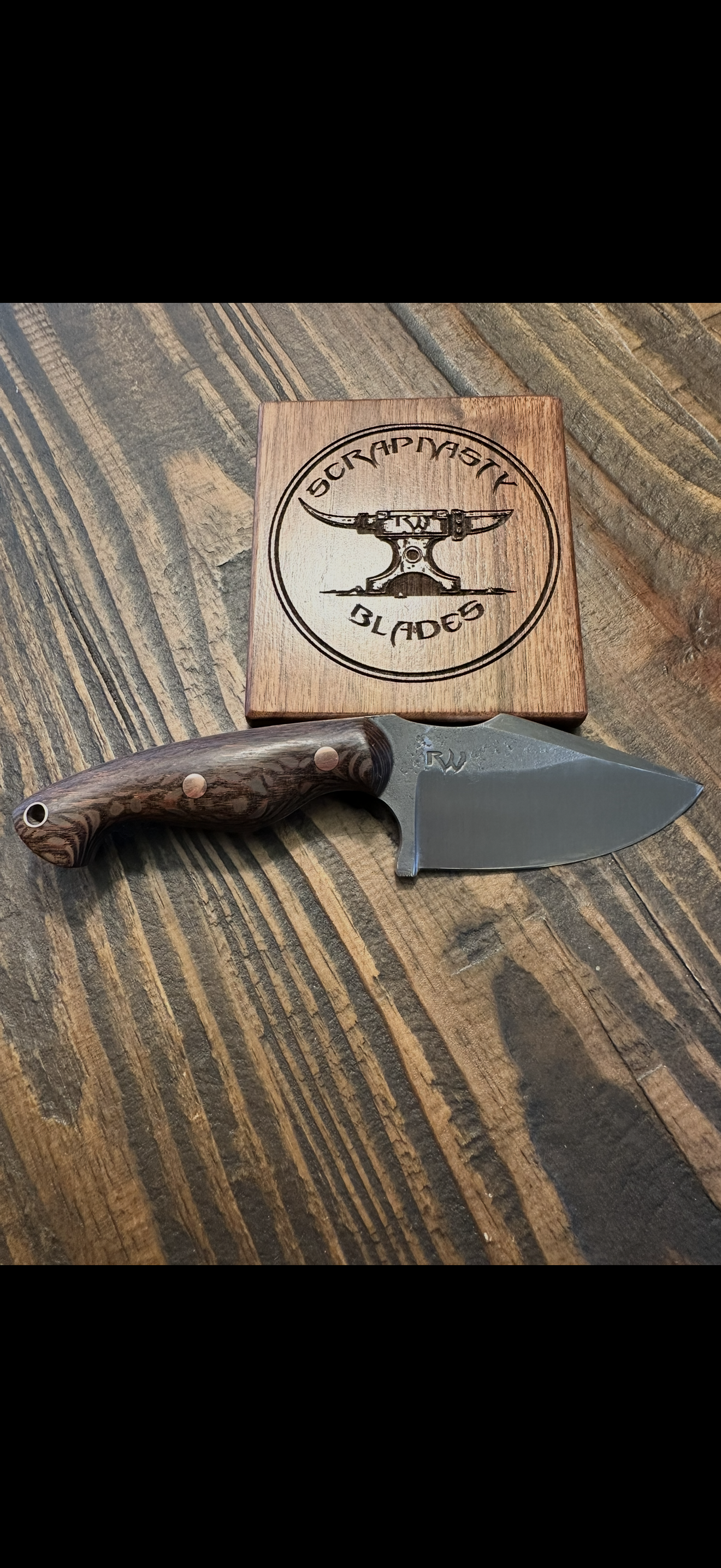 Scrapnasty Blades knife with branded wood box